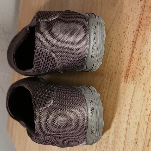 Skechers Relaxed Fit slip-ons with air-cooled memory foam. - Picture 4 of 9